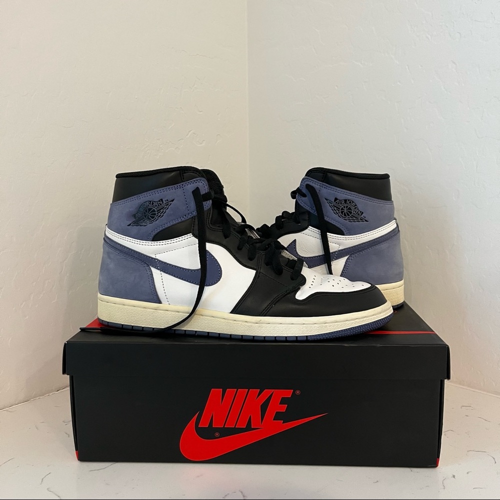 Air Jordan 1 Retro High OG Moon Blue